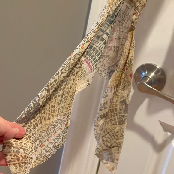 Diane Von Furstenberg romantic boho silk blouse w/ iridescent sequins Sz Small. - Picture 13 of 13